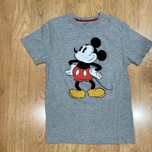 ✨DISNEY✨Mickey Mouse grey short sleeve t-shirt >> LIKE NEW >> UNISEX